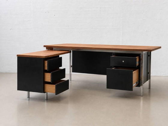 Large Knoll International Partners Desk, Swiss Production, 1960s – Wood, Vintage (photo 9 of 15)