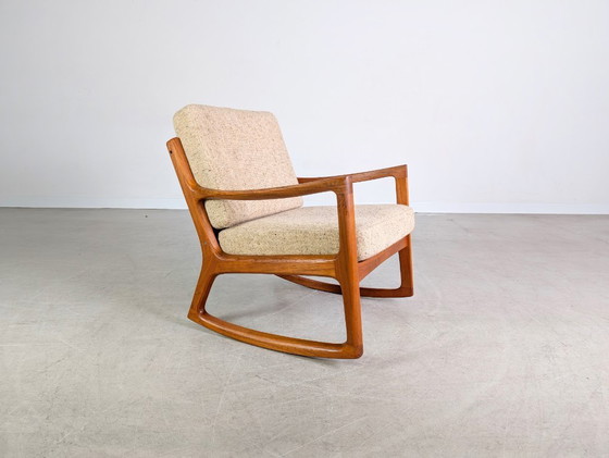 Image 1 of Sedia a dondolo France & Søn Senator Ole Wanscher in teak della metà del secolo