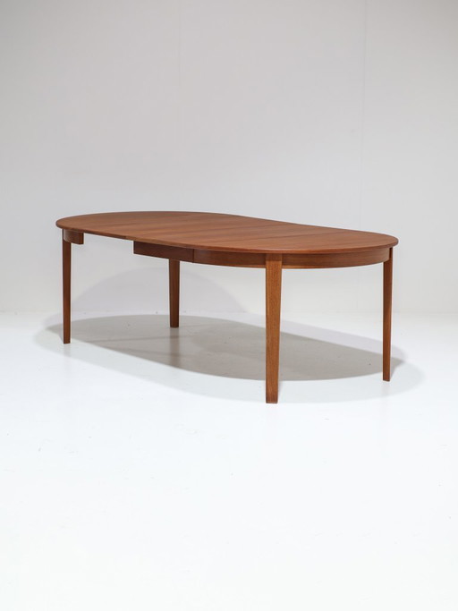 Extendable round dining table teak vintage Danish