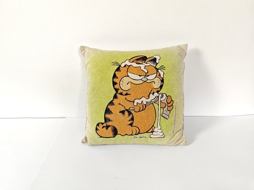 Vintage Garfield Pillow from the 70s – Retro Cartoon Hero Decor for Sofa or Kids Room, Soft Collectible Decoration