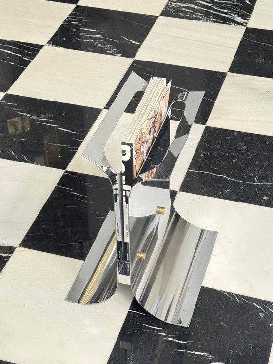Image 1 of Magazine Rack in Metal, Vintage