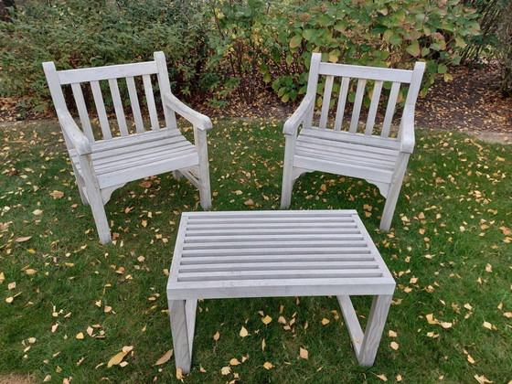 Image 1 of Preciosos muebles de jardín en madera de teca (2 sillas y 1 mesa auxiliar).