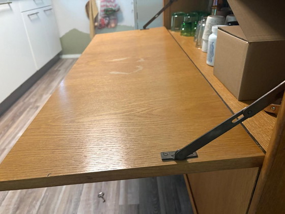 Meuble bar en bois avec porte abattante, marron clair, MTP, Vintage (photo 6 sur 7)