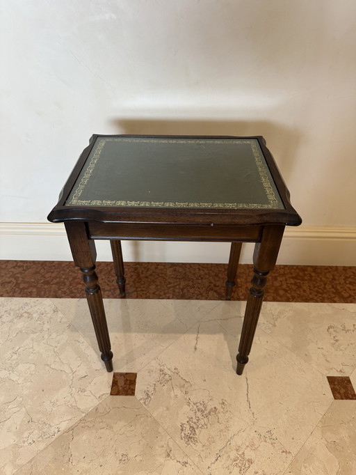 Petite table d’appoint vintage en bois
