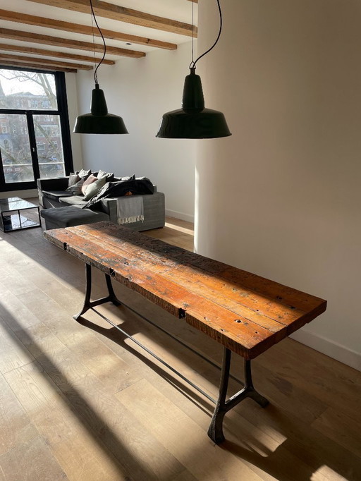 Super mooie houten industriële tafel 