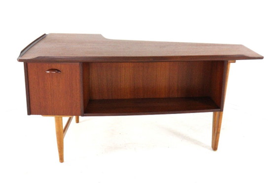 Image 1 of Peter Løvig Nielsen voor Hedensted Møbelfabrik boomerang bureau vintage 