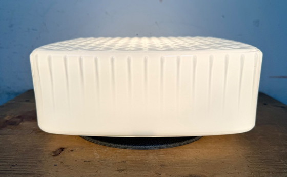 Image 1 of Vintage wand- of plafondlamp met melkglas, jaren 70