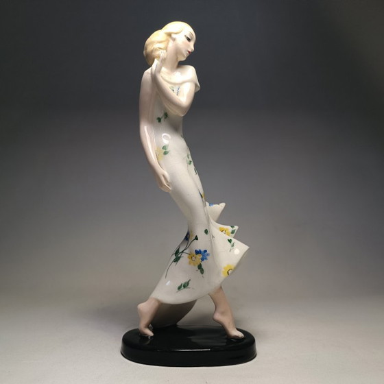 Goldscheider - Claire Weiss - Skulptur, Art Deco Dame im langen Kleid - 28,5 cm - Porzellan (photo 10 of 35)