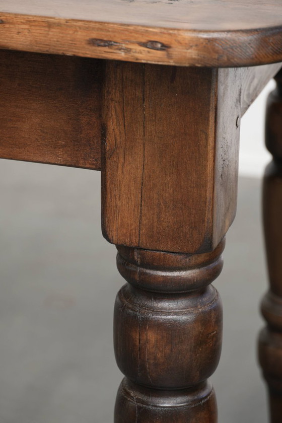 Image 1 of Large antique 19th-century English farmhouse dining table for 8 to 10 people, made of pinewood with a timeless appearance.