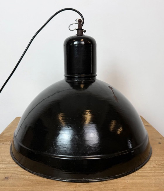 Industrial Black Enamel Factory Pendant Lamp, 1950s – Iron (photo 16 of 18)