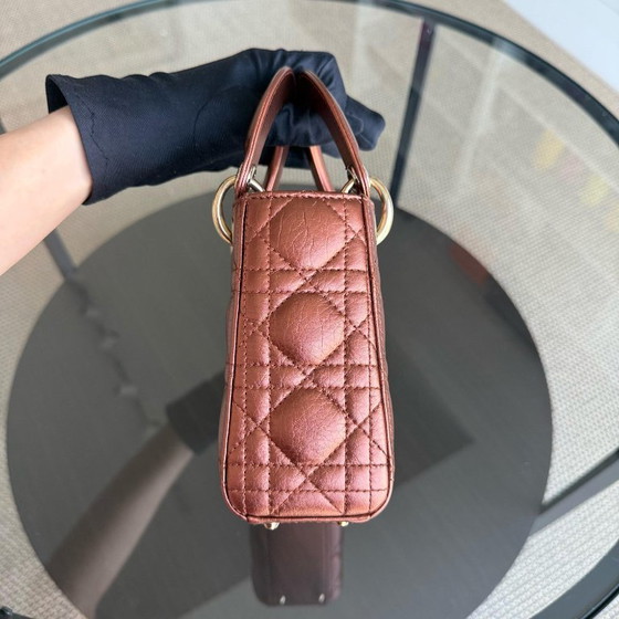Image 1 of DIOR LADY MINI - PELLE DI VITELLO CANNAGE MARRONE, FERRAMENTA ORO, CINTURINO REGOLABILE