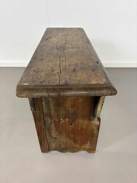 Image 1 of 19e Eeuws Antiek Bestee- en Beddenbankje –  Eiken Gedecoreerd met Motief 