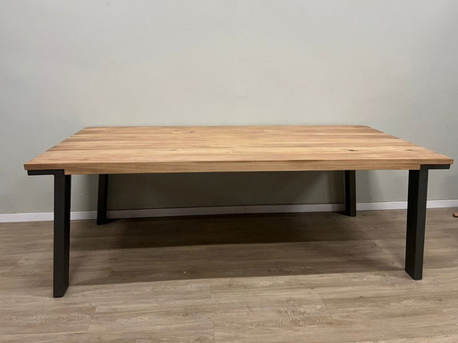 Xooon Otta dining table 220cm
