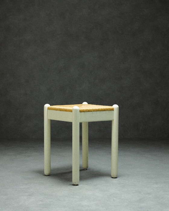 Image 1 of Coppia di sgabelli laccati bianchi e in corda