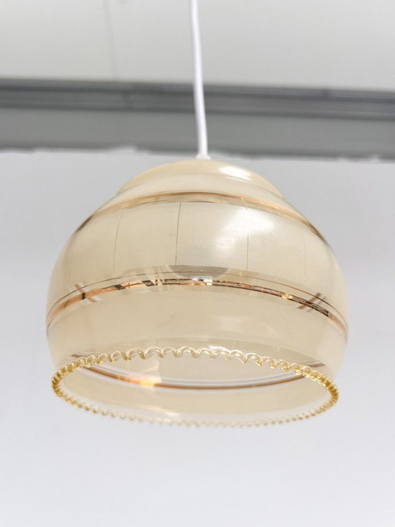 Beige Met Goudkleurige Vintage Plafondlamp, 1960's – Hanglampen, Glass, Plastic (photo 2 of 6)