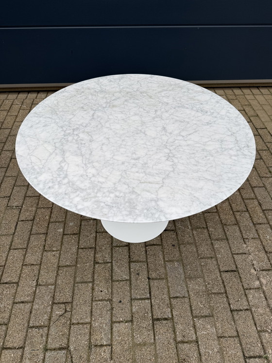 Image 1 of Original Round Knoll Tulip Dining Table (120cm) Carrara Marble New condition!!