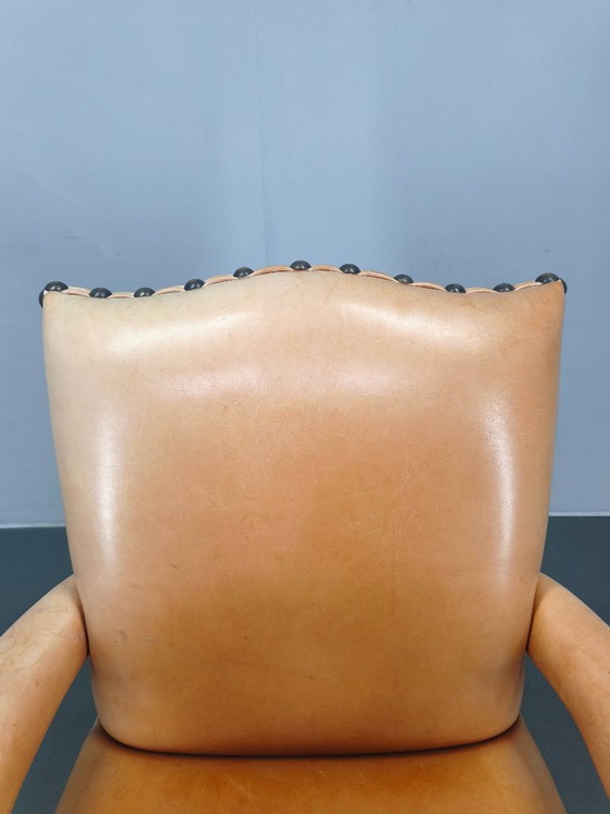 Image 1 of Antieke Deense leren fauteuil, gesneden houten clubfauteuil, begin 1900