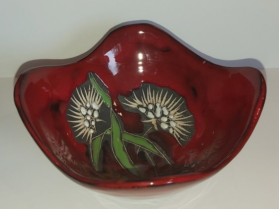 Image 1 of Decoratief Sgraffito schaaltje met Edelweiss motief