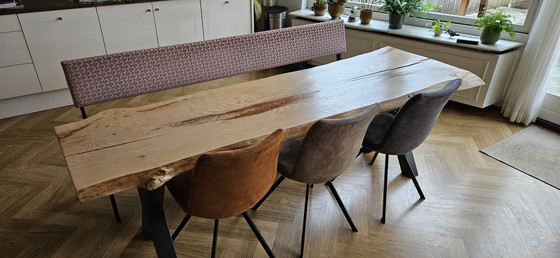 Image 1 of Tavolo a forma di tronco d'albero