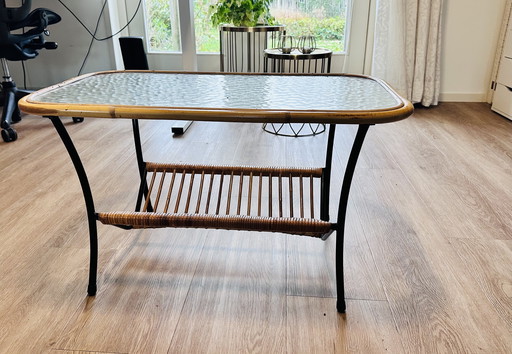 Tafeltje vintage en rotin