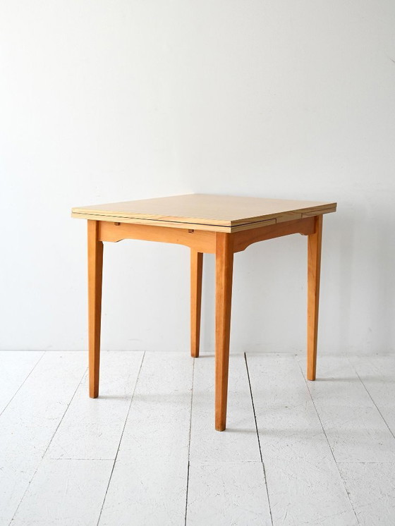 Image 1 of Table vintage suédoise des années 1960 en formica à effet de pin