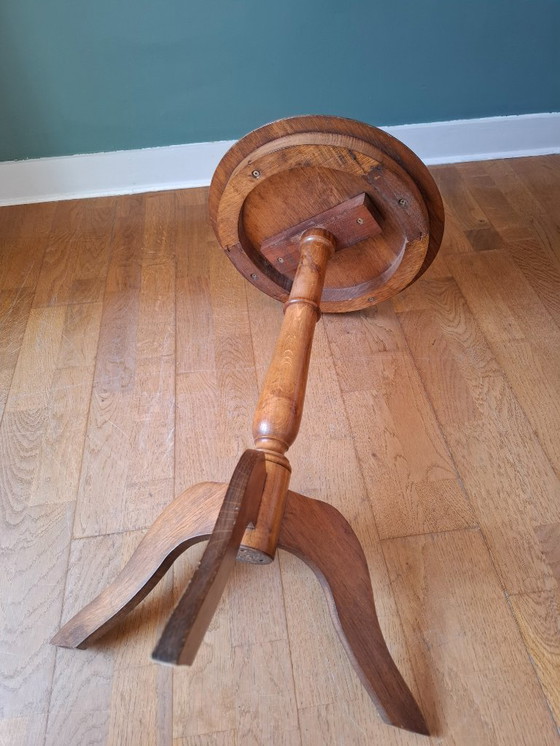 Image 1 of Mesa con pedestal de madera maciza