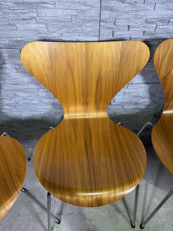 6 x Fritz Hansen Series 7 Butterfly Chair Walnut – Dining chairs, Wood, Chrome, Modern (photo 8 of 15)