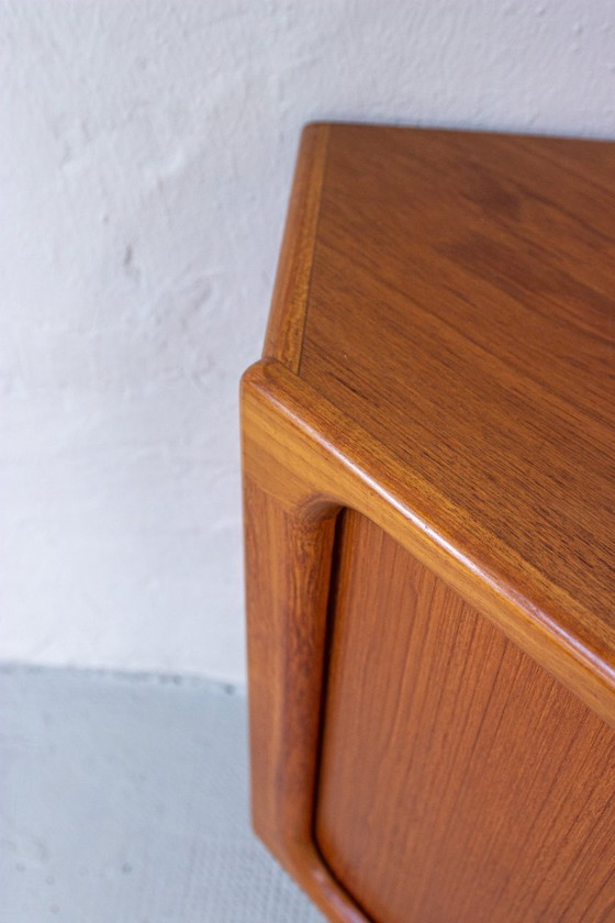 Image 1 of Vintage teakhouten hoekcommode/dressoir/hoekkast, Deens, midden 20e eeuw