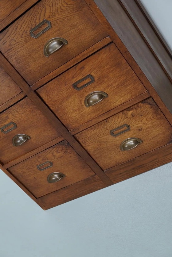 Image 1 of Botiquín/archivador antiguo holandés de roble, años 30