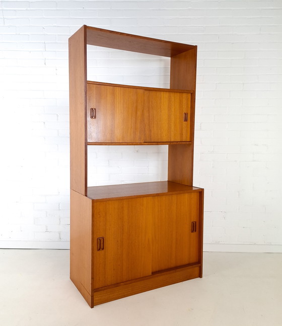 Image 1 of Armario de pared antiguo de teca, diseño danés, década de 1970.