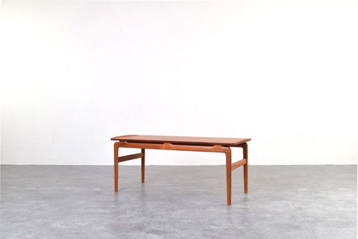 Teak Model 640 Coffee Table by Peter Hvidt & Orla Mølgaard-Nielsen for France & Søn / France & Daverkosen, 1950s.