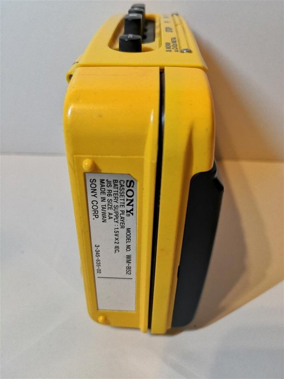 Image 1 of Rare Sony collector WM-B52 Walkman Sport Vintage / 90's