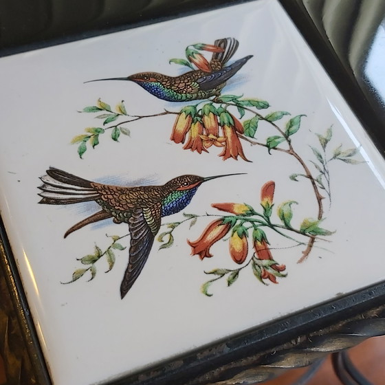 Image 1 of Prachtige vintage plantenstand, smeedijzer en keramiek met vogelmotief 