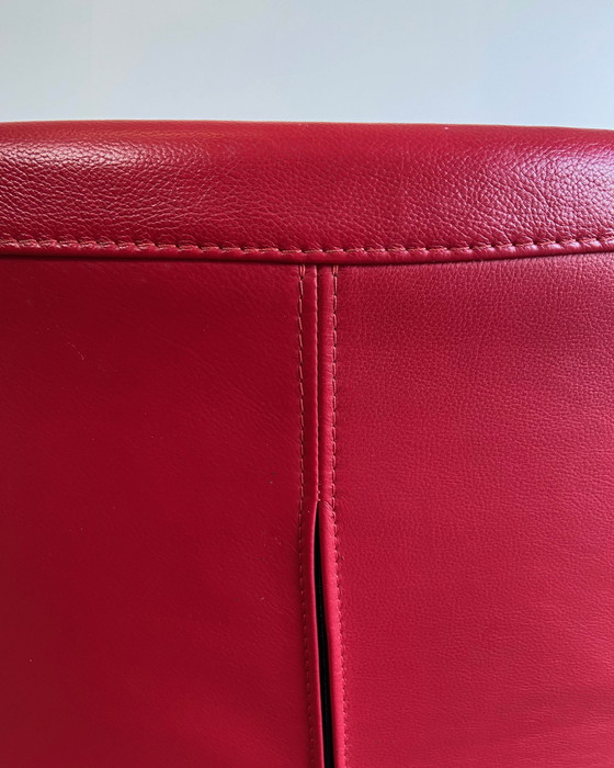 Image 1 of 6x Bert Plantagie Arc Eetkamerstoel Rood Met Wieltjes