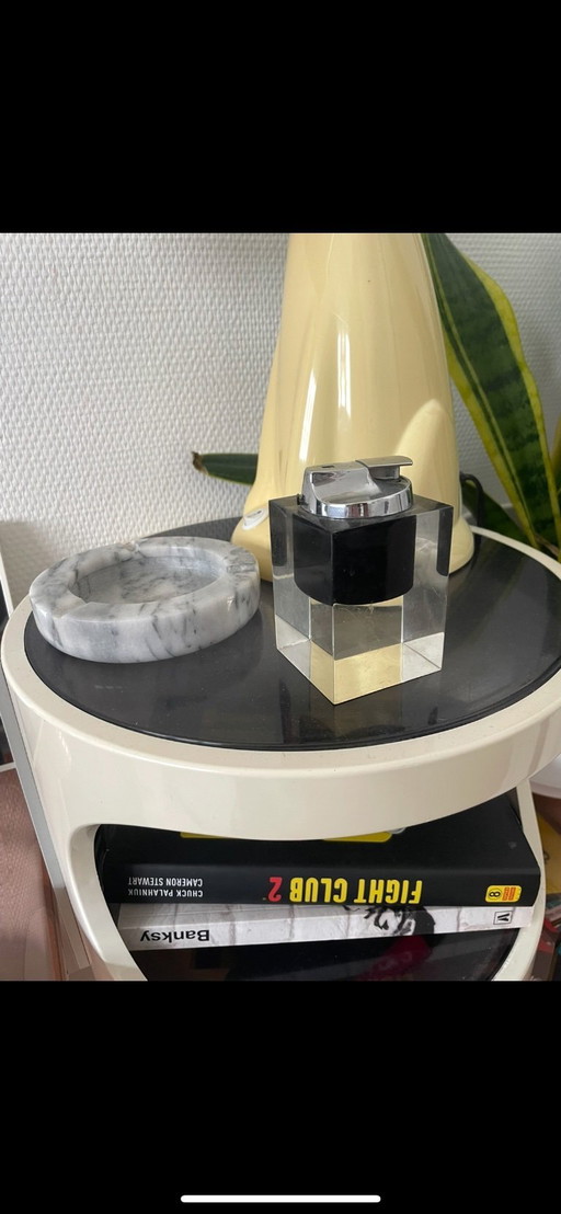 Encendedor de mesa Ronson "Cube" – Plexiglás y cromo – Estilo espacial – Francia, 1970