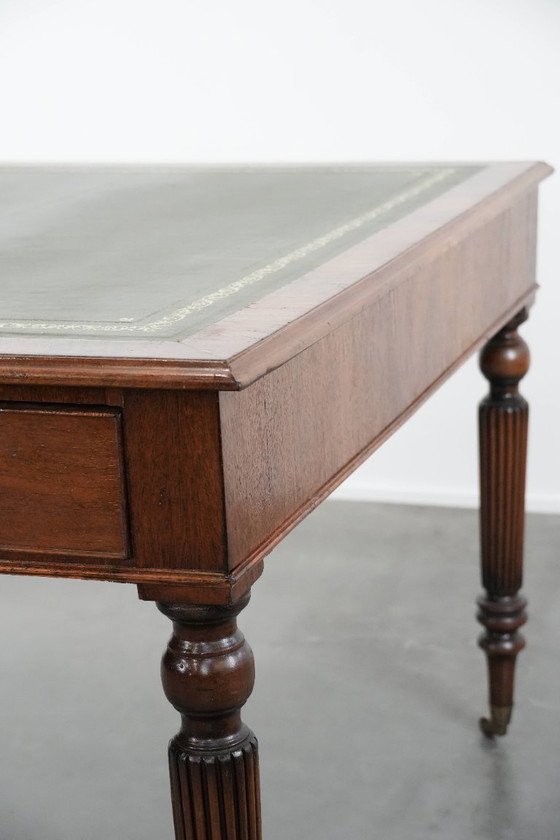 Image 1 of Antieke Schrijftafel/ Bureau/ Partner Desk Uit Begin 20e Eeuw Met 6 Lades En Een Donkergroen Lederen Blad In Engelse Stijl