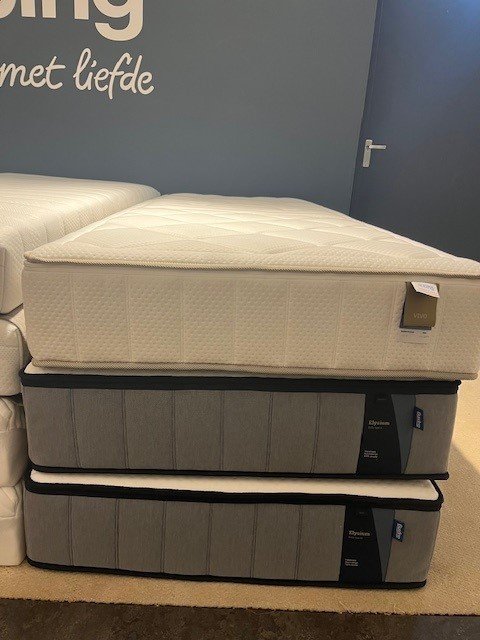 elíseo – Auping, matrassen en bedbodems, Textile, Modern