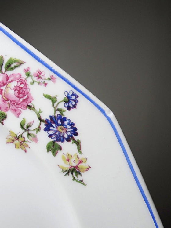 Image 1 of 28-piece Bernardaud Limoges porcelain dinner service with floral decoration, 1920s-1950s
