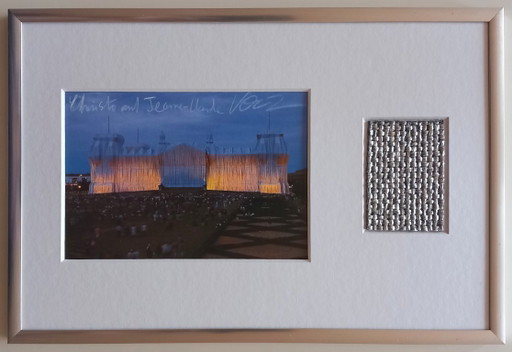 Christo – Wrapped Reichstag – signierte (3x) Kunstkarte mit Stoff XXL