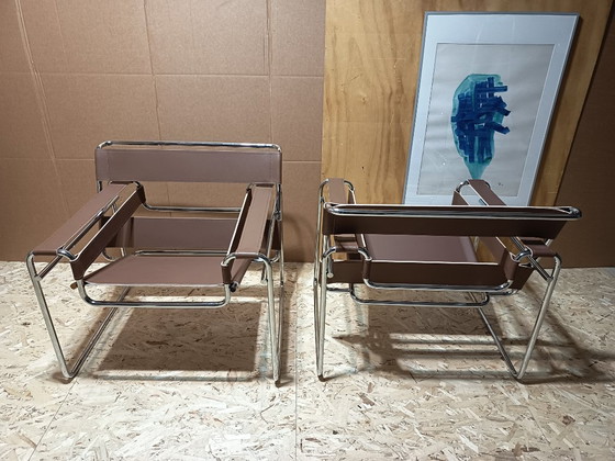 Image 1 of Poltrone Knoll Wassily B3 2 nuove/usate in pelle color noce di Marcel Breuer € 4.400