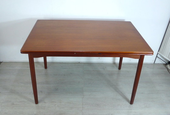 Image 1 of Eettafel van teakhout uitschuifbaar uit de jaren 60, Mid Century Modern, rechthoekig, vintage