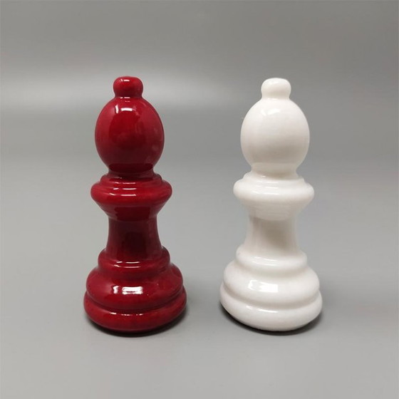 Image 1 of Italienisches Volterra-Schachset aus Alabaster aus den 1970er Jahren – selten in Rot und Weiß. Hergestellt in Italien.