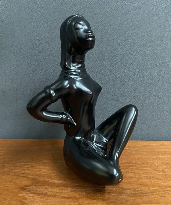 Image 1 of Figura de cerámica negra de una niña sentada de Jema, años 60, modelo 231