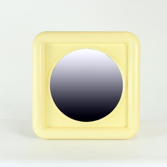 Image 1 of Specchio da parete di metà secolo con cornice originale in plastica, Cecoslovacchia, anni '60