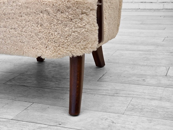 Image 1 of Jaren 60, Deens ontwerp van A. Christensen voor Slagelse Møbelværk, schapenvacht.