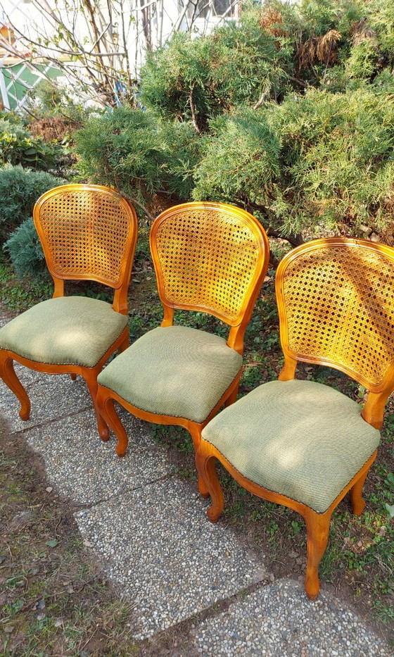 Image 1 of Set van 6 vintage stoelen in Franse stijl met rieten rugleuning – gerestaureerd
