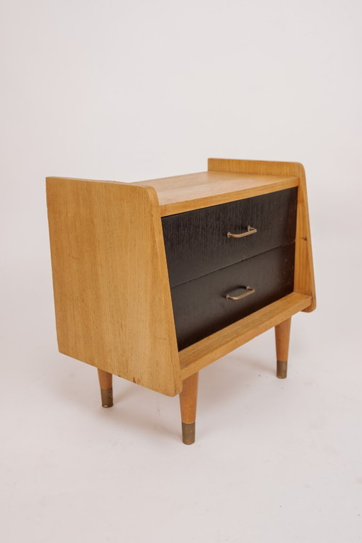 Jaren 60 nachtkastje met 2 lades