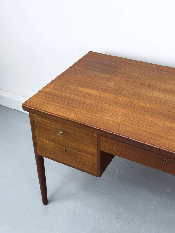 Deens Teak Bureau met Laden, jaren 60 – Scandinavian (photo 27 of 28)