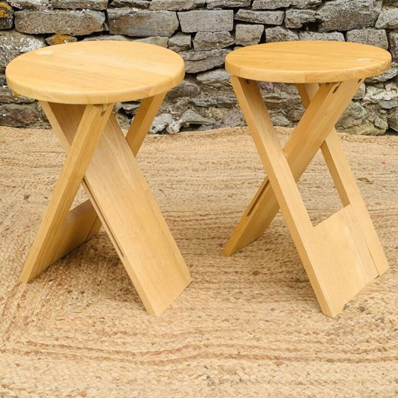 Coppia di sgabelli pieghevoli vintage Suzy di Adrian Reed – Legno (photo 2 of 20)