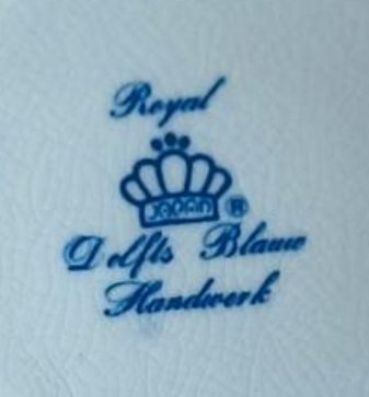 Image 1 of Charming Delft Blue bonbonniere or jewelry box